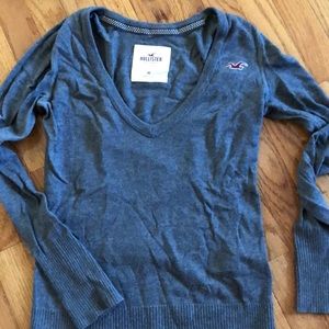 Hollister Grey sweater ladies size M.